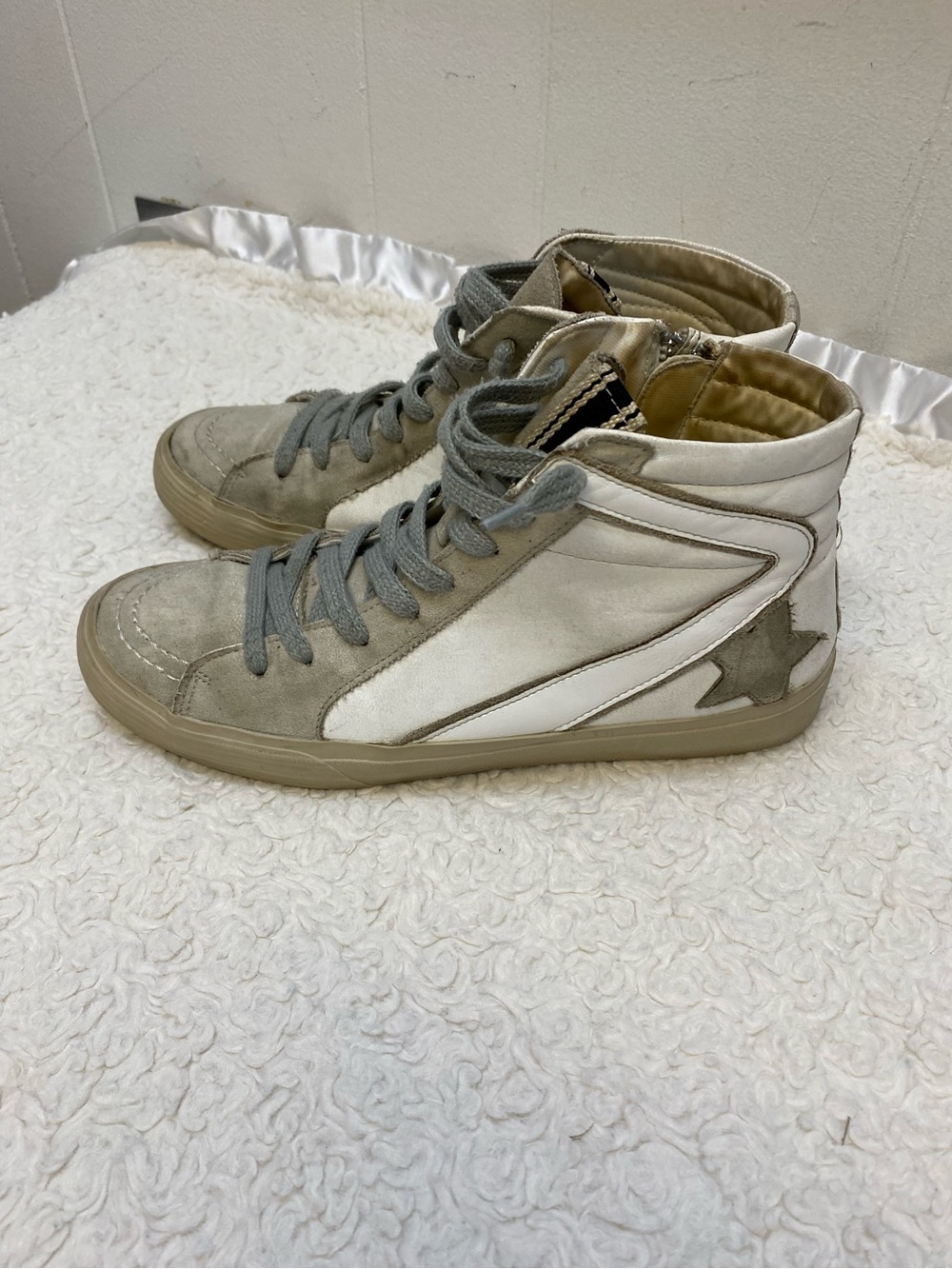 Shu Shop Roxanne high-top sneakers in off-white with a distressed star women 7.5
